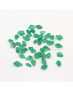 4.50 x 2.50 mm to 8 x 5 mm - Medium Green Emerald Carving - 44 pieces - 11.60 carats (EmCar1048)
