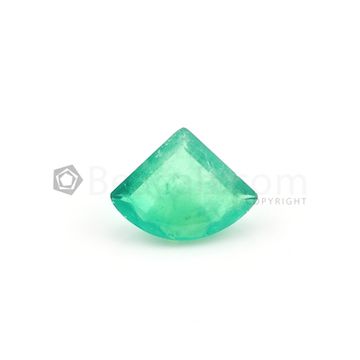 12.10 x 16.30 mm - Medium Green Emerald Quarter Moon Shape - 1 piece - 4.36 carats (EmCS1002)
